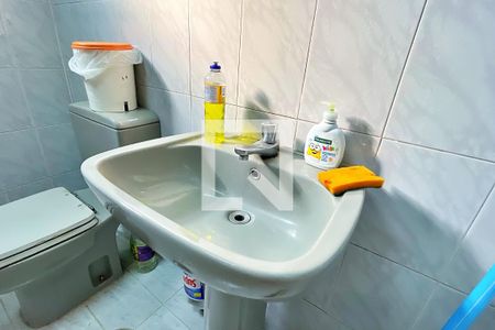 Casa à venda com 278m², 3 quartos e 6 vagasBanheiro 2