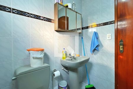 Casa à venda com 278m², 3 quartos e 6 vagasBanheiro 2