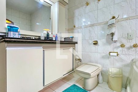 Casa à venda com 278m², 3 quartos e 6 vagasBanheiro da Suíte