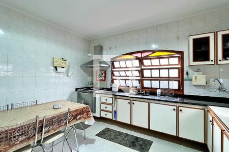 Casa à venda com 278m², 3 quartos e 6 vagasCozinha