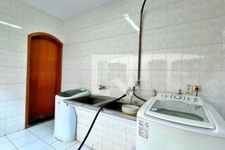 Casa à venda com 278m², 3 quartos e 6 vagasÁrea de Serviço