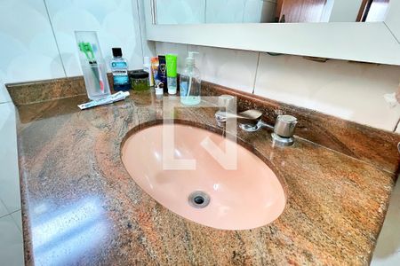 Casa à venda com 278m², 3 quartos e 6 vagasBanheiro