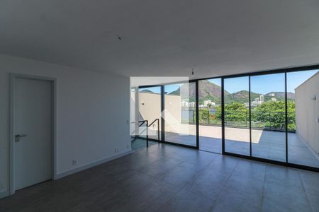 Apartamento à venda com 337m², 4 quartos e 2 vagas Apartamento à venda com 337m², 4 quartos e 2 vagasÁrea comum - Salão