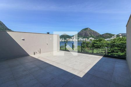 Apartamento à venda com 337m², 4 quartos e 2 vagas Apartamento à venda com 337m², 4 quartos e 2 vagasTerraço