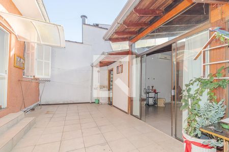 Casa à venda com 80m², 2 quartos e 2 vagas Casa à venda com 80m², 2 quartos e 2 vagasQuintal