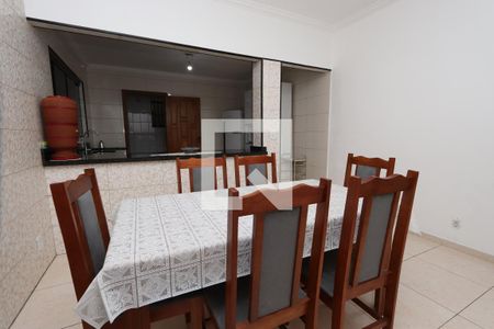 Casa à venda com 160m², 3 quartos e 2 vagasCopa