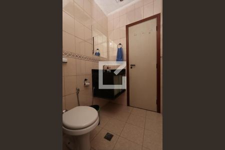 Casa à venda com 160m², 3 quartos e 2 vagasBanheiro