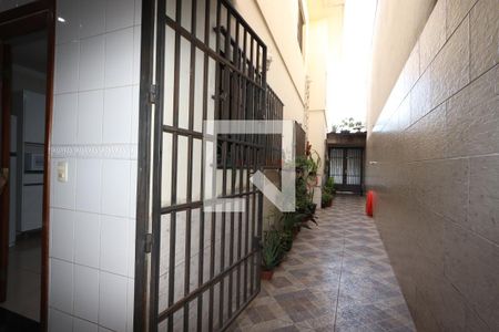Casa à venda com 160m², 3 quartos e 2 vagasCorredor