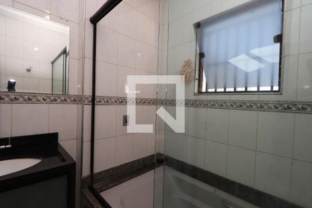 Casa à venda com 160m², 3 quartos e 2 vagasBanheiro da Suíte