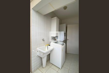 Casa de condomínio à venda com 320m², 4 quartos e 3 vagasÁrea de Serviço