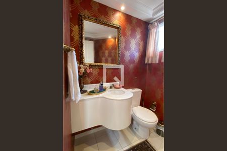 Casa de condomínio à venda com 320m², 4 quartos e 3 vagasLavabo