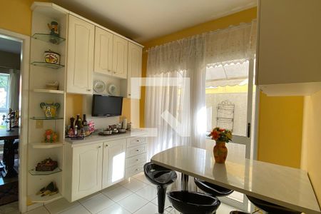 Casa de condomínio à venda com 320m², 4 quartos e 3 vagasCopa