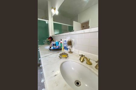 Casa de condomínio à venda com 320m², 4 quartos e 3 vagasBanheiro da Suíte 3