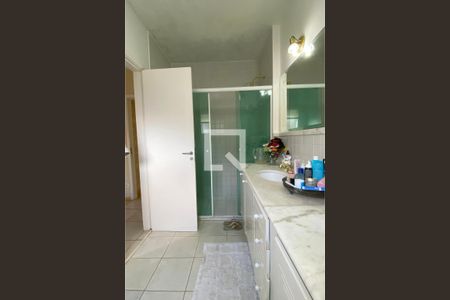 Casa de condomínio à venda com 320m², 4 quartos e 3 vagasBanheiro da Suíte 3