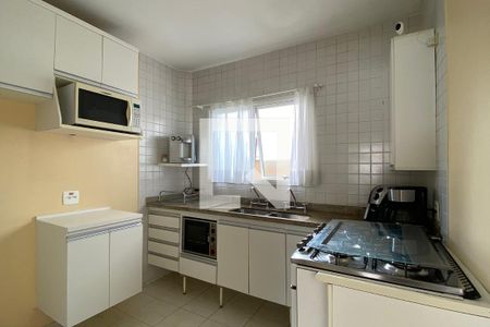 Casa de condomínio à venda com 320m², 4 quartos e 3 vagasCozinha