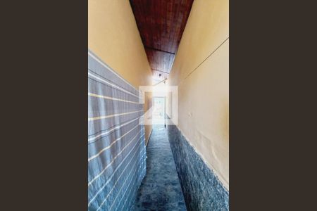 Casa à venda com 166m², 4 quartos e 4 vagasCorredor 