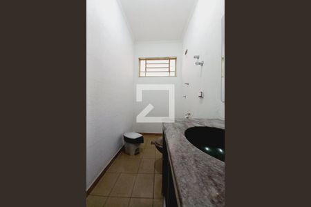 Casa à venda com 166m², 4 quartos e 4 vagasBanheiro
