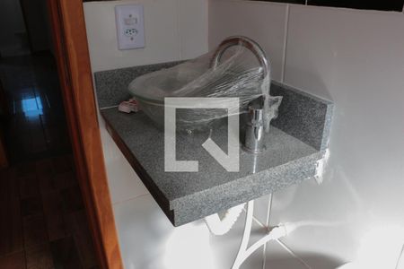 Casa à venda com 90m², 2 quartos e 2 vagasBanheiro