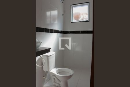 Casa à venda com 90m², 2 quartos e 2 vagasBanheiro da Suíte 1