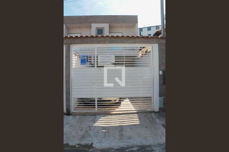 Casa à venda com 90m², 2 quartos e 2 vagasFachada