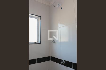 Casa à venda com 90m², 2 quartos e 2 vagasBanheiro da Suíte 2