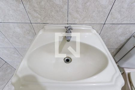 Casa à venda com 220m², 5 quartos e 2 vagas Casa à venda com 220m², 5 quartos e 2 vagasBanheiro 3