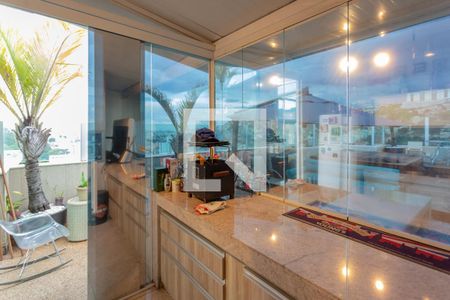 Apartamento à venda com 198m², 3 quartos e 3 vagas Apartamento à venda com 198m², 3 quartos e 3 vagasChurrasqueira