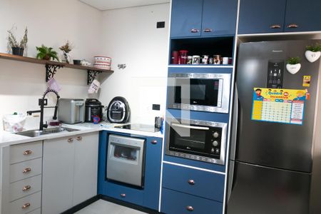 Casa à venda com 219m², 4 quartos e 2 vagas Casa à venda com 219m², 4 quartos e 2 vagasCozinha