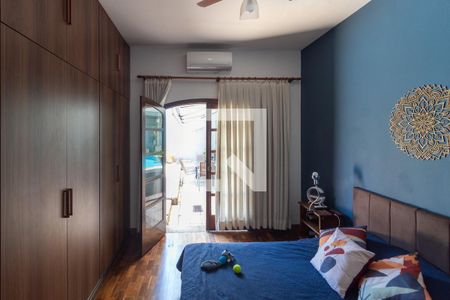 Casa à venda com 500m², 4 quartos e 2 vagas Casa à venda com 500m², 4 quartos e 2 vagas3 Quarto