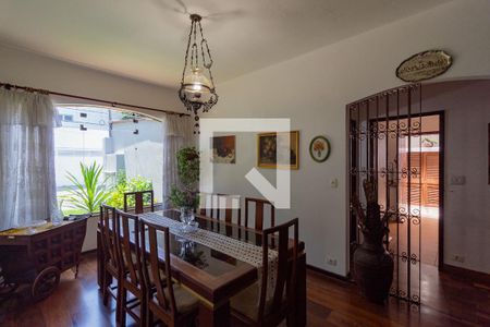 Casa à venda com 500m², 4 quartos e 2 vagas Casa à venda com 500m², 4 quartos e 2 vagasSala de Jantar