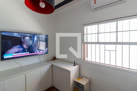 Casa à venda com 500m², 4 quartos e 2 vagas Casa à venda com 500m², 4 quartos e 2 vagasSala de Tv