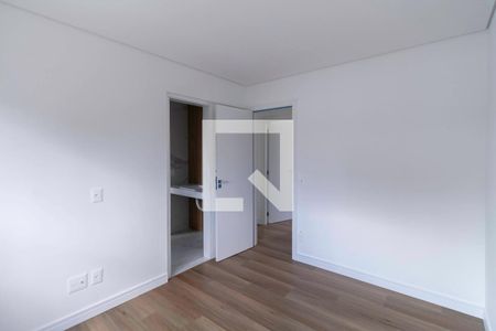 Apartamento à venda com 127m², 4 quartos e 3 vagas Apartamento à venda com 127m², 4 quartos e 3 vagasSemi suíte 2