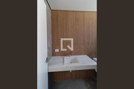 Apartamento à venda com 127m², 4 quartos e 3 vagas Apartamento à venda com 127m², 4 quartos e 3 vagasBanheiro da suíte 2