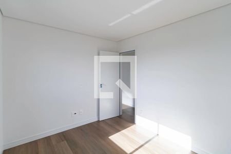 Apartamento à venda com 263m², 5 quartos e 4 vagas Apartamento à venda com 263m², 5 quartos e 4 vagasQuarto 2