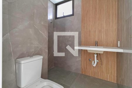 Apartamento à venda com 263m², 5 quartos e 4 vagas Apartamento à venda com 263m², 5 quartos e 4 vagasCobertura - Banheiro da suíte 3