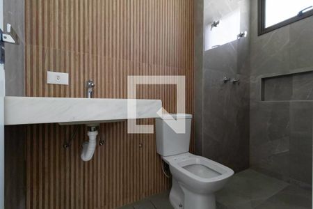 Apartamento à venda com 263m², 5 quartos e 4 vagas Apartamento à venda com 263m², 5 quartos e 4 vagasBanheiro da suíte 1