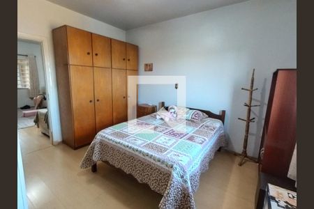 Casa à venda com 495m², 5 quartos e 2 vagas Casa à venda com 495m², 5 quartos e 2 vagasQuarto 2 Casa 2