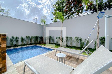 Apartamento à venda com 25m², 1 quarto e sem vagaÁrea comum - Piscina