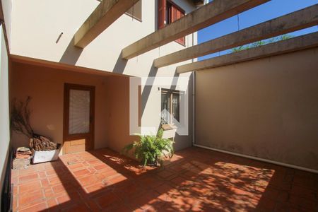 Casa à venda com 378m², 4 quartos e 2 vagasArea de serviço
