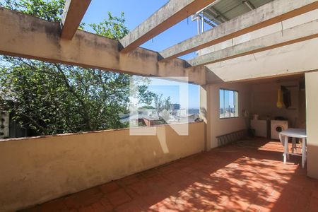 Casa à venda com 378m², 4 quartos e 2 vagasArea de serviço