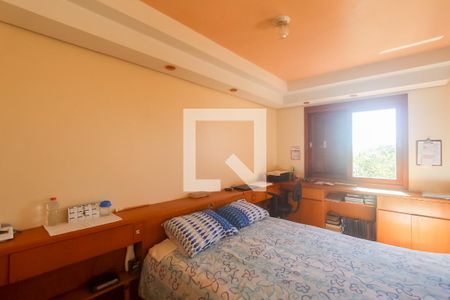 Casa à venda com 378m², 4 quartos e 2 vagasSuite 2