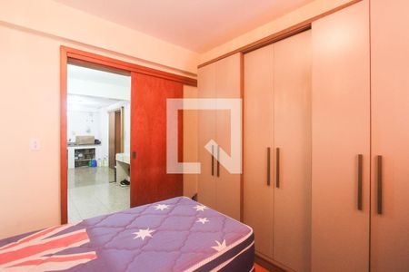 Casa à venda com 378m², 4 quartos e 2 vagasQuarto de serviço