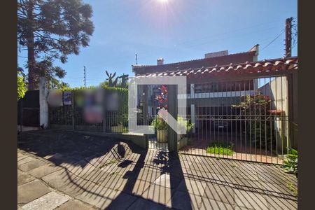 Casa à venda com 378m², 4 quartos e 2 vagasFachada