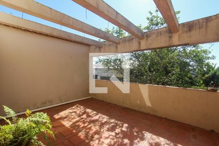 Casa à venda com 378m², 4 quartos e 2 vagasArea de serviço