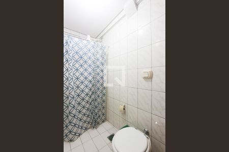 Casa à venda com 378m², 4 quartos e 2 vagasBanheiro de serviço