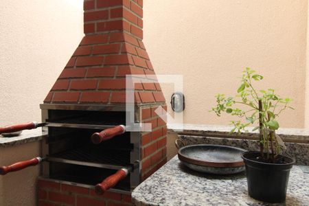 Casa de condomínio à venda com 130m², 3 quartos e 2 vagasÁrea de Serviço e churrasqueira