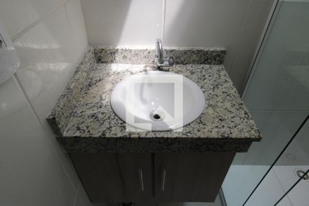 Casa de condomínio à venda com 130m², 3 quartos e 2 vagasBanheiro - pia