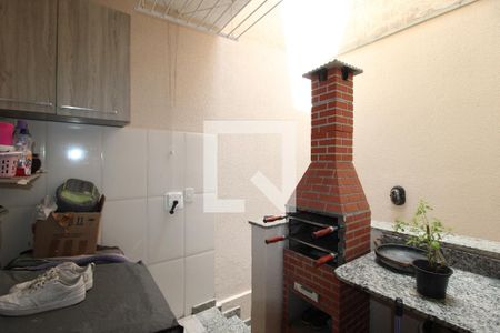 Casa de condomínio à venda com 130m², 3 quartos e 2 vagasÁrea de Serviço e churrasqueira