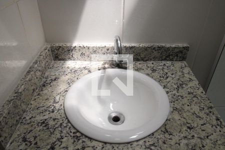 Casa de condomínio à venda com 130m², 3 quartos e 2 vagasBanheiro