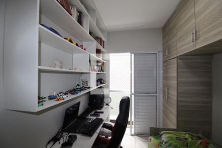 Casa de condomínio à venda com 130m², 3 quartos e 2 vagasQuarto 2 